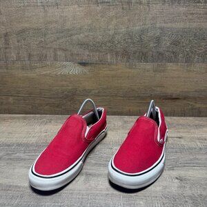 Vans Off The Wall Red Canvas Classic Slip On Sneakers Women's Size 9.5